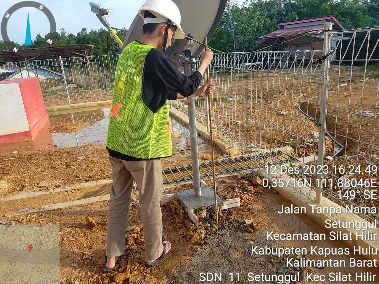 Inspeksi dan verifikasi sistem grounding pendukung antena VSAT